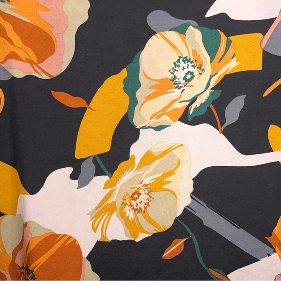 XL Colorful Floral Short Sleeve Blouse Black Orange Cuffed Sleeve Lightweight - Picture 10 of 13